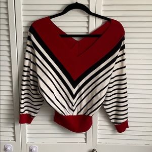 Super Cute Off-The-Shoulder Clinched Waist Shirt